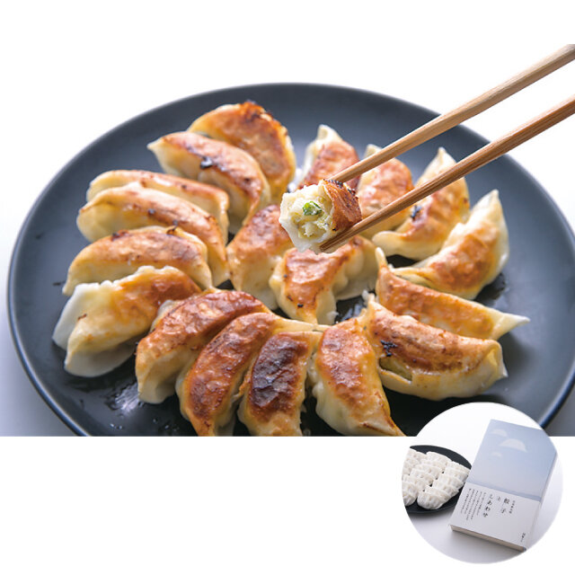 広島市「お客様の声をもとに 餃子の皮シェア西日本No.1の 「井辻食産」と「福屋」で作り 上げたカラダに良くて 美味しい餃子」   ●餃子としあわせ （冷凍、18個入） 【会期中300箱限り】 税込1,080円