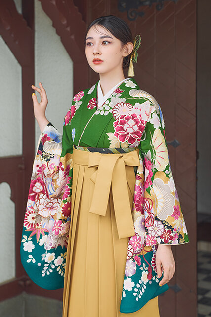 【お取扱い商品】・黒留袖（レンタル） ・紳士礼服（レンタル） ・七五三 祝い着（レンタル） ・卒業袴（レンタル） ・振袖（レンタル） ・小物（レンタル、販売）