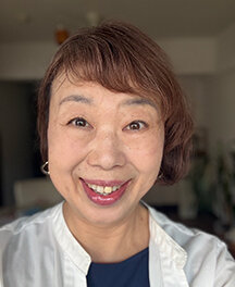 本郷笑み子講師