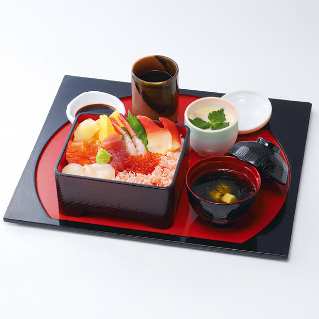 ●北の海鮮ちらし重 （1人前）税込2,980円