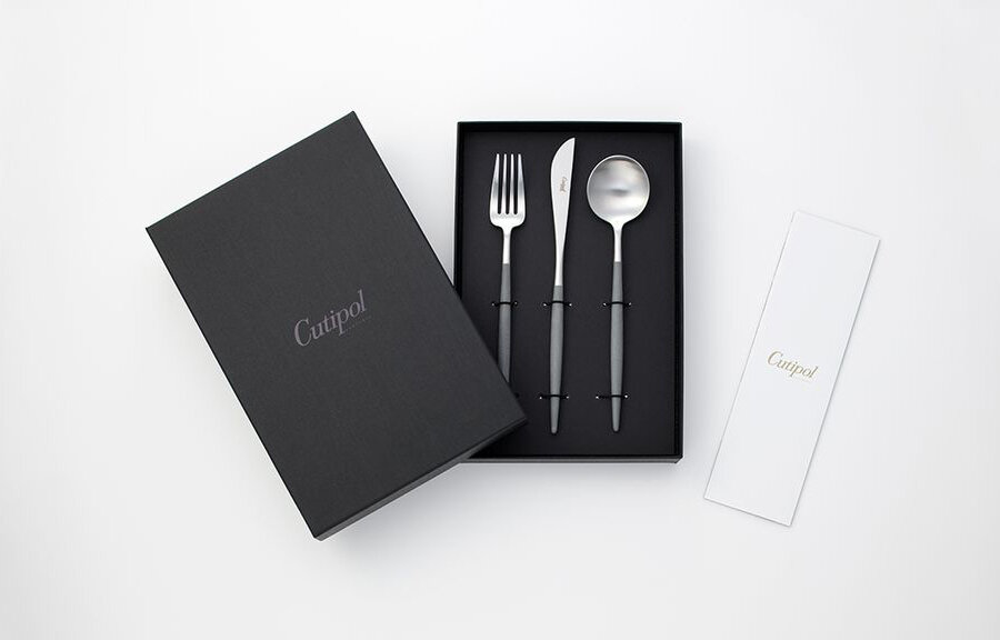 「クチポール」限定カラー販売会