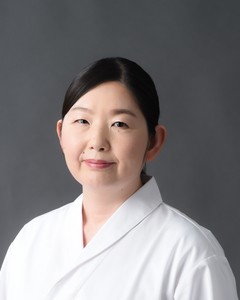 脇元 かな子氏