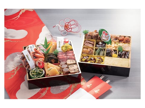 「清流庭園・山菜料理 玉貴」 玉貴和風おせち 二段重