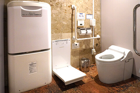 おむつ交換台があるトイレ