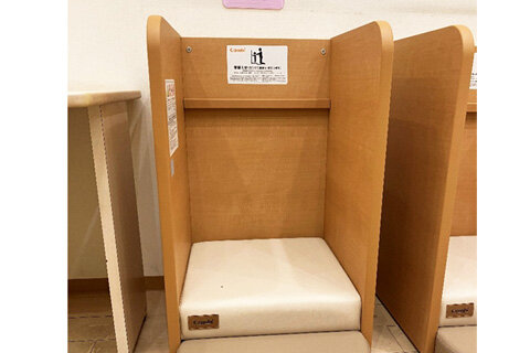 立ち式おむつ交換台