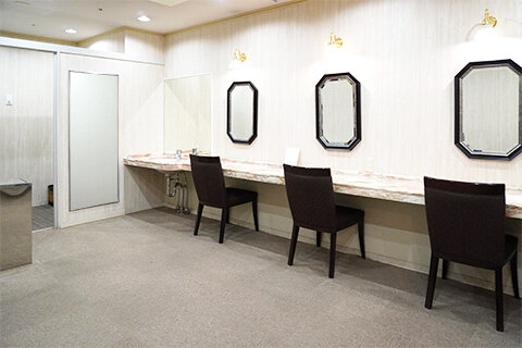 パウダールーム